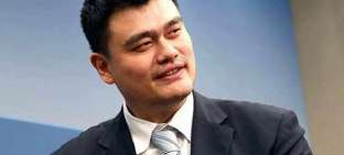 巨人初啼,姚明 NBA 生涯首战前十场的破茧之路 巨人初啼,姚明 NBA 生涯首战前十场的破茧之路