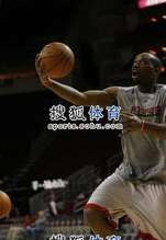 赛场外的第一道防线，揭秘 NBA 球员赛前热身的战袍