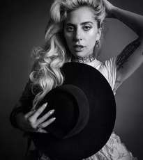 星光与绿茵场的交汇,Lady Gaga 与 2022 卡塔尔世界杯的传奇之夜 星光与绿茵场的交汇,Lady Gaga 与 2022 卡塔尔世界杯的传奇之夜