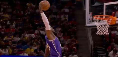 篮筐下的雷霆，NBA 球员单场扣篮次数解析