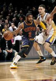 战靴的寿命密码，NBA 球员球鞋到底能穿多久？