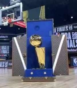2020 年 9 月 NBA 湖火 G5，一场从未发生的梦幻对决与空白的赛场记忆