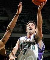 左翼的绝杀，盘点 NBA 历史上那些令人叹为观止的左手将