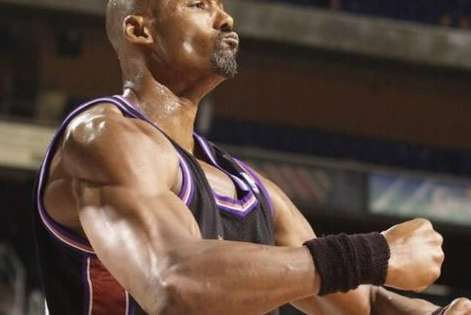 赛场上的第二层皮肤，深度解析 NBA 球员版长袖紧身衣