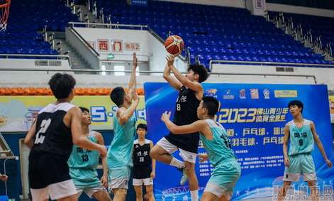赛场上的时间刻度，从 NBA 到全球体育赛季的漫长征程