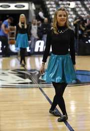 篮筐之上的律动，NBA 球员跳节奏踢踏舞的欢乐时刻