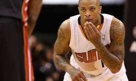 从场边到街头，NBA 球员塔克（P.J. Tucker）的进场穿搭哲学