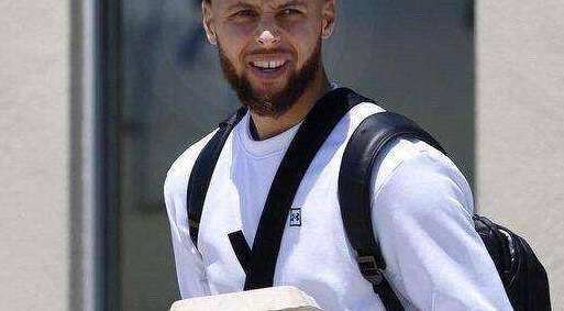 揭秘 NBA 球员的能量盒饭，从超级巨星到角色球员，他们的赛场补给长什么样？