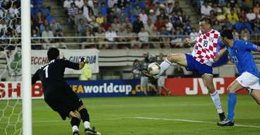 国歌嘹亮，韩日共舞，2002 世界杯的荣耀与回响