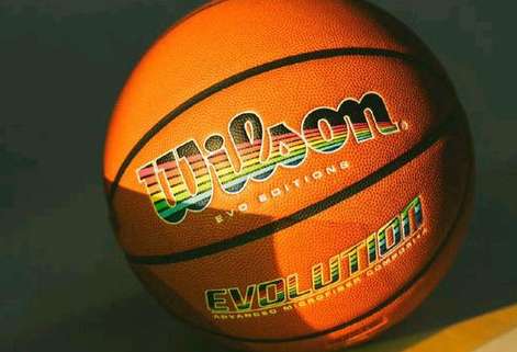 揭秘 NBA 赛场灵魂，斯伯丁（Spalding）哪款球是官方比赛用球？