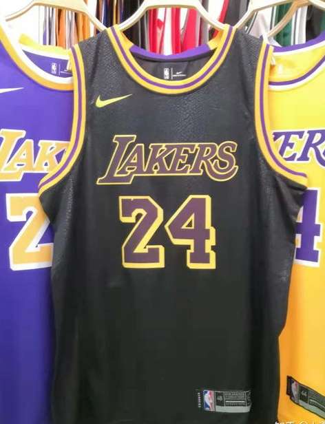 NBA 球服价格排名榜前十名，从入门级到收藏级，哪件球衣最贵？