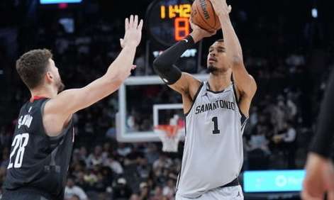 数据与故事交织，深度解析 NBA 资讯背后的竞技逻辑