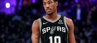 铁壁与冷血杀手，深度解析 NBA 2K20 中德罗赞的能力值排名与定位