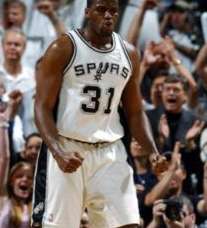 绿茵场上的红色传奇，身穿 13 号球衣的 NBA 巨星们