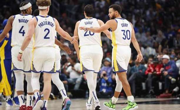 2018 年 NBA 金州勇士队，王朝巅峰的赛程回顾与辉煌征程