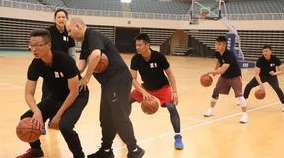 点燃校园篮球火种，NBA 校园篮球教练员培训班直播全景回顾