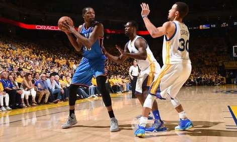 矛与盾的巅峰对决，11 月 22 日 NBA 雷霆 vs 勇士现场直播前瞻
