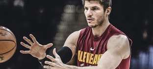 历史神射手的加冕，科沃尔与 NBA 全明星三分大赛的传奇时刻