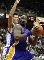 传奇的起点，NBA 第一场比赛究竟发生在何时？