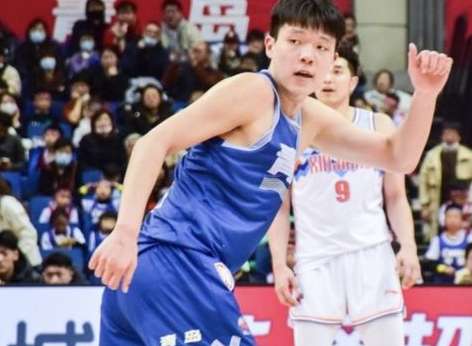 跨越太平洋的篮球梦，美国女 NBA 与中国球员的对话与融合