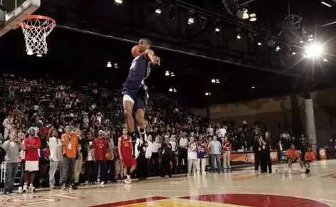 飞越天际的传奇，那些曾从罚球线起跳扣篮的 NBA 巨星